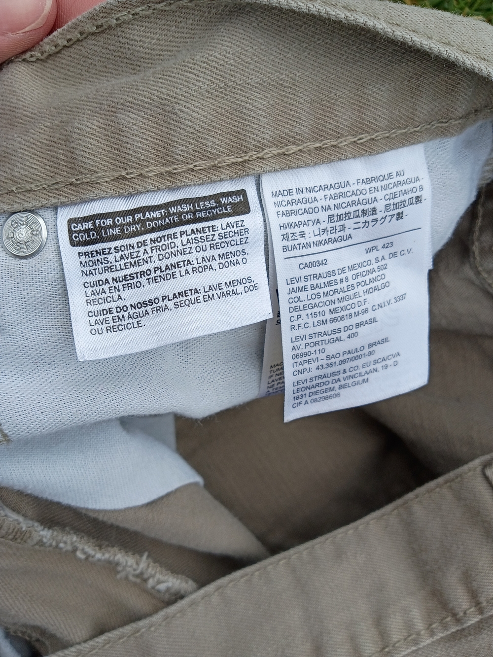 Levi's tan khaki 505™ pants with signature leather patch - Picture 6 of 11